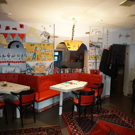 Arthostel Cultralacuntra Hostel *